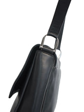 画像をギャラリービューアに読み込む, 00's"DKNY" FLAP DESIGN LEATHER ONE SHOULDER BAG