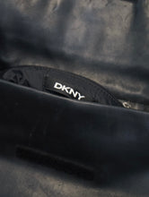 画像をギャラリービューアに読み込む, 00'S "DKNY" VELCRO FLAP LEATHER ONE SHOULDER BAG