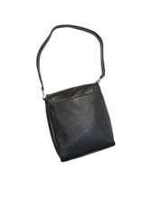 画像をギャラリービューアに読み込む, 00's"DKNY" FLAP DESIGN LEATHER ONE SHOULDER BAG