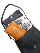 画像をギャラリービューアに読み込む, 00's"DKNY" FLAP DESIGN LEATHER ONE SHOULDER BAG