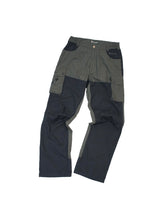 Load image into Gallery viewer, 00&#39;S &quot;PINEWOOD&quot; TECHNICAL CARGO PANTS
