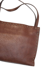 画像をギャラリービューアに読み込む, 00&#39;S &quot;DKNY&quot; STUDS DESIGN LEATHER TOTE BAG
