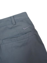 Load image into Gallery viewer, &quot;NIKE GOLF&quot; DRI-FIT CARGO SHORTS
