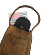 画像をギャラリービューアに読み込む, UNKNOWN MOUTON SHOULDER BAG MADE IN ITALY
