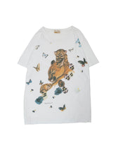 Load image into Gallery viewer, 90&#39;S &quot;POI BY KRIZIA&quot; GUY COHELEACH COUGAR AND CUBS ART TEE
