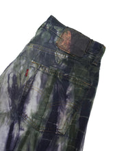 Load image into Gallery viewer, 90&#39;S &quot;LEVI&#39;S&quot; 501 TIE-DYE STRRIPE DENIM PANTS
