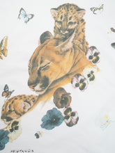 Load image into Gallery viewer, 90&#39;S &quot;POI BY KRIZIA&quot; GUY COHELEACH COUGAR AND CUBS ART TEE
