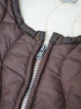 Load image into Gallery viewer, 60&#39;S &quot;MASON&quot; WAVE QUILTING ZIP UP VEST
