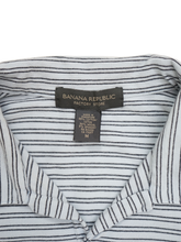 Load image into Gallery viewer, 00&#39;S &quot;BANANA REPUBLIC&quot; SKIPPER POLO SHIRT
