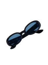 Load image into Gallery viewer, 90&#39;S &quot;GUCCI&quot; BLUE OVAL SUNGLASSES
