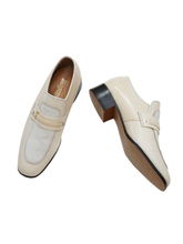 Load image into Gallery viewer, 80&#39;S &quot;DEXTER&quot; TWO-TONE PATENT LEATHER LOAFERS
