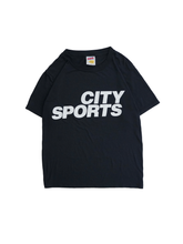 Load image into Gallery viewer, 90&#39;S CITY SPORTS LOGO PRINTED TEE
