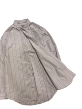 Load image into Gallery viewer, 90&#39;S &quot;BANANA REPUBLIC&quot; RAISED COTTON B.D SHIRT
