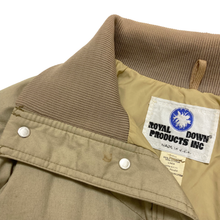 Load image into Gallery viewer, 70&#39;S &quot;ROYAL DOWN PRODUCTS INC&quot; QUILT DOWN JACKET

