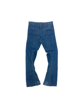 Load image into Gallery viewer, 00&#39;S &quot;LEVI&#39;S RED&quot; PIONEER-FOLLOW WARPED FLARE DENIM
