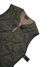 Load image into Gallery viewer, &quot;GUESS&quot; SIDE BELTED QUILTING VEST
