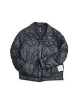 Load image into Gallery viewer, 00&#39;S &quot;GAP&quot; 4TH TYPE DOWN JACKET
