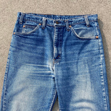 Load image into Gallery viewer, &quot;LEVI&#39;S&quot;  UNKNOWN MADE IN USA
