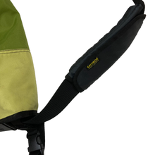 Load image into Gallery viewer, &quot;TIMBUK2&quot; CLASSIC MESSENGER
