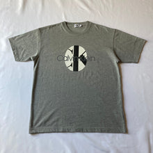 Load image into Gallery viewer, 90&#39;S &quot;CALVIN KLEIN JEANS&quot; TEE
